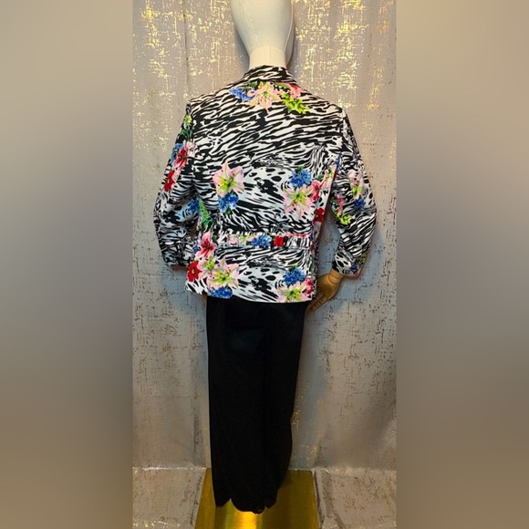 Floral Zebra Print Women's Blazer Pant Set - Picture 5 of 10
